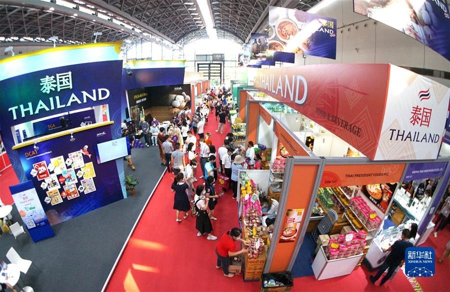 （新華全媒頭條·圖文互動）（3）共創(chuàng)更加繁榮美好的地區(qū)和世界——習(xí)近平主席在中國－東盟建立對話關(guān)系30周年紀(jì)念峰會上的重要講話解讀