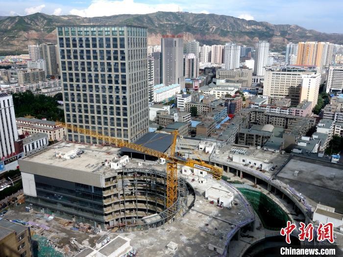 資料圖：城中區(qū)某商品住宅樓。 孫睿 攝