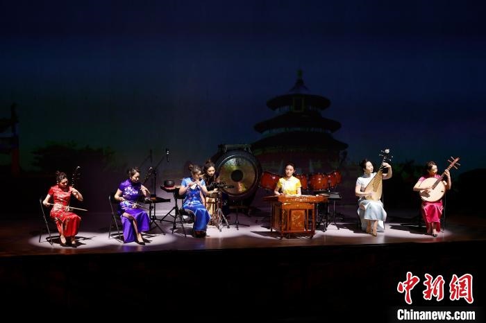 6日，“相約北京”奧林匹克文化節(jié)暨第22屆“相約北京”國際藝術(shù)節(jié)在京開幕。　<a target='_blank' href='/'>中新社</a>記者 富田 攝