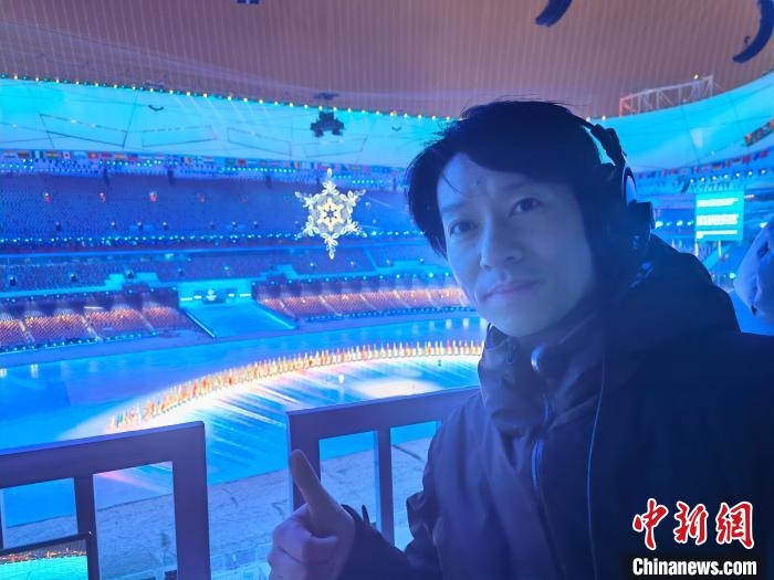 張文海在“鳥巢”內?！埼暮?供圖