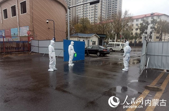 東瓦窯市場(chǎng)有序恢復(fù)開放。賽罕區(qū)融媒體中心供圖