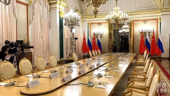 △習(xí)主席和普京總統(tǒng)舉行小范圍會(huì)談的會(huì)場。（總臺(tái)央視記者程鋮拍攝）