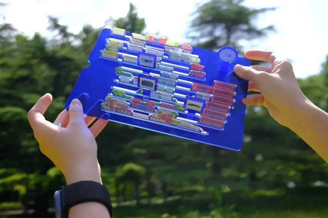 北京工業(yè)大學(xué)新版錄取通知書。校方供圖