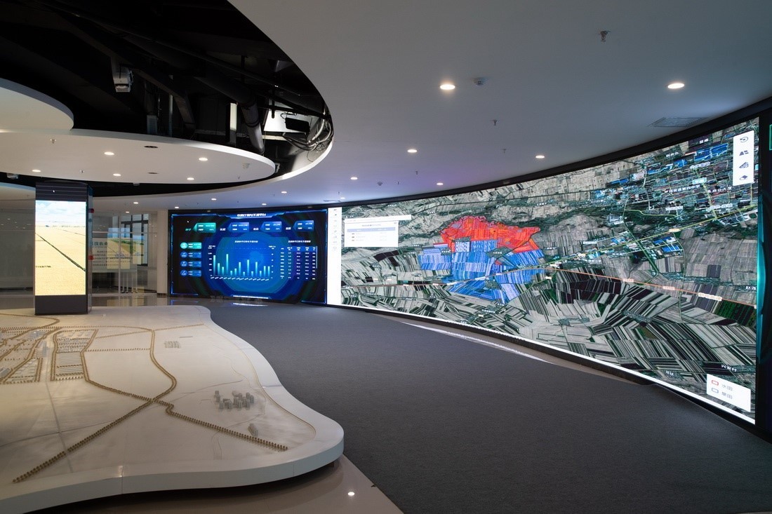 黑龍江省慶安縣數(shù)字農(nóng)業(yè)指揮中心平臺(tái)上展示的黑土地情況（4月26日攝）。新華社記者 張濤 攝