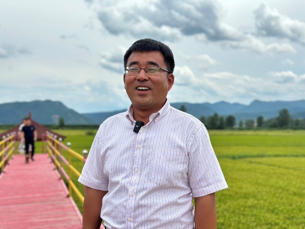 和龍市東城鎮(zhèn)光東村村書(shū)記金憲。人民網(wǎng)記者 金洪花 攝