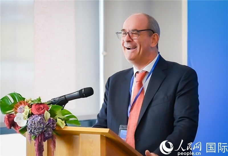 圖為倫敦?戶港代表致辭。人民網(wǎng) 郭錦標攝