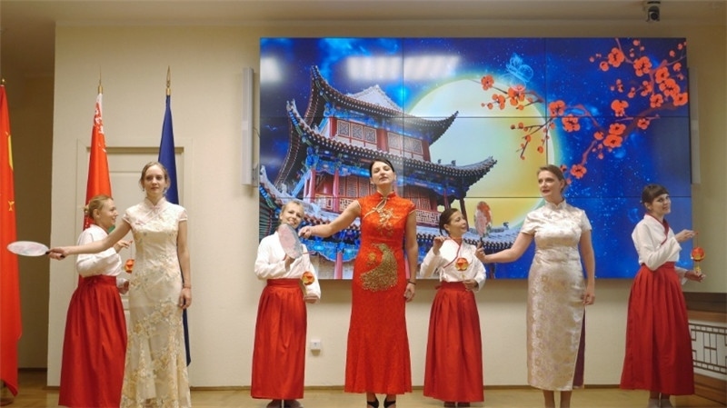 白俄羅斯國(guó)立大學(xué)孔子學(xué)院的中秋晚會(huì)。受訪者供圖