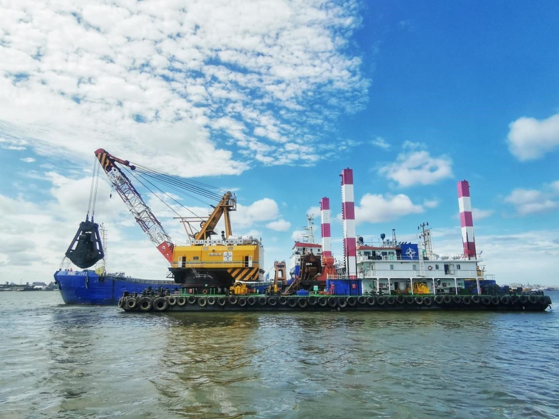 烏拉圭蒙得維的亞Capurro漁港船塢區(qū)域疏浚工程施工照片。受訪者供圖