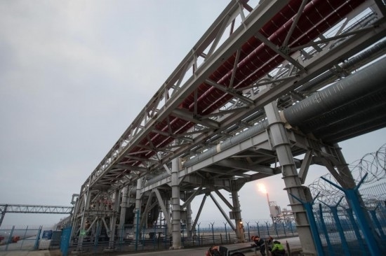 這是2018年8月8日在俄羅斯薩別塔拍攝的中俄亞馬爾項目輸氣管道。（新華社記者吳壯攝）