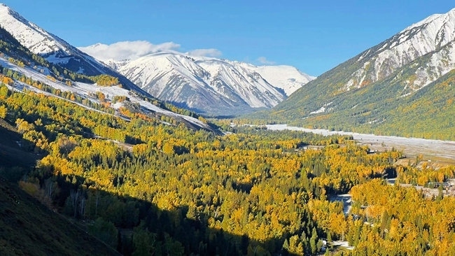 “新東方快車”沿途風(fēng)景。