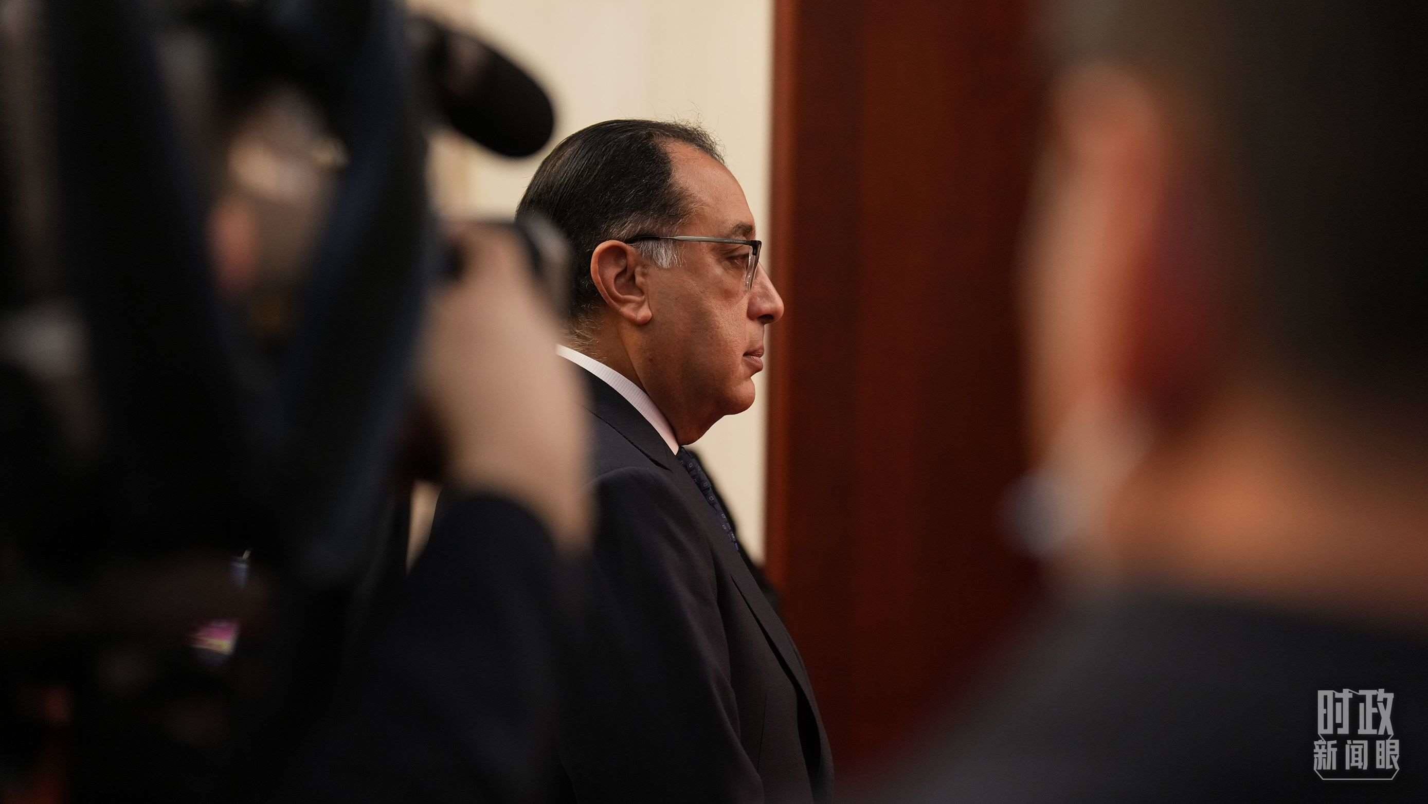 △人民大會堂，埃及總理馬德布利正在等候會見開始。（總臺國廣記者李晉拍攝）