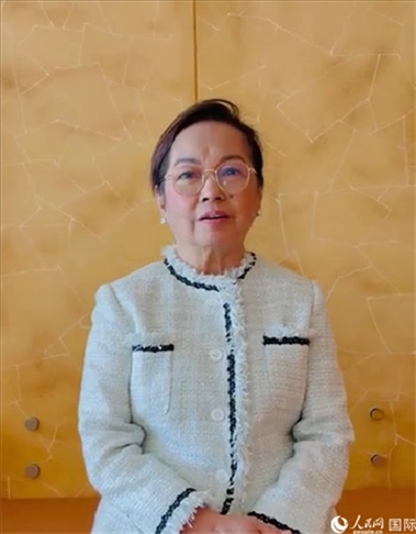 菲律賓前總統(tǒng)阿羅約通過(guò)視頻發(fā)表致辭。人民網(wǎng)記者樊帆 攝
