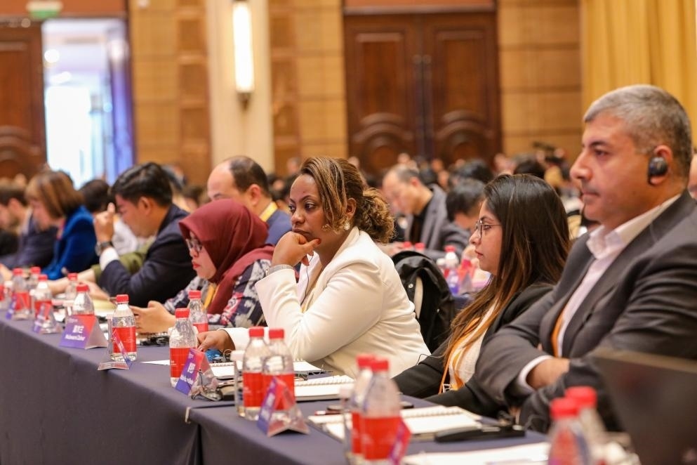 11月24日，論壇嘉賓在聆聽演講。新華社記者 辛夢晨 攝