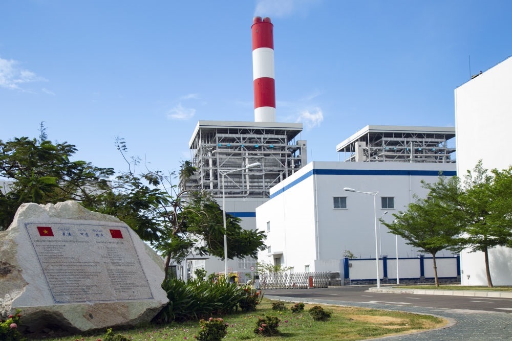 這是2021年3月24日在越南平順省拍攝的越南永新燃煤電廠一期BOT項(xiàng)目廠區(qū)。新華社發(fā)（南方電網(wǎng)越南永新公司供圖）