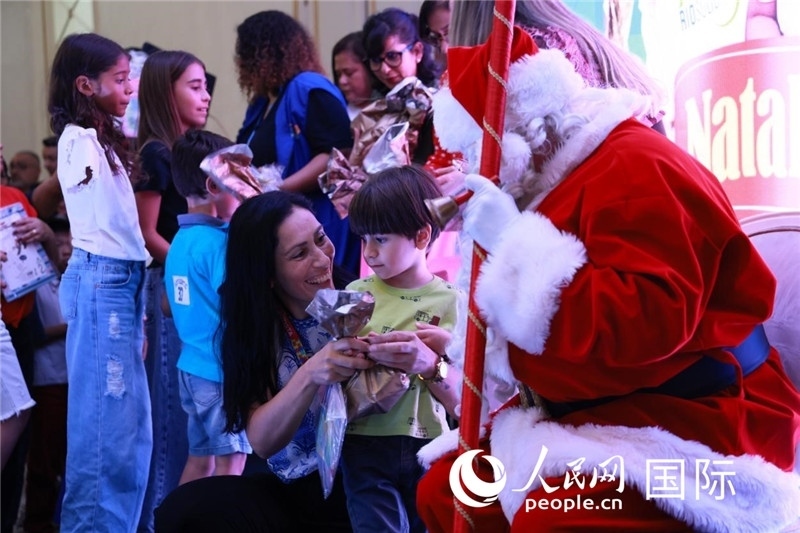 捐贈活動現(xiàn)場。人民網(wǎng)記者宋亦然攝