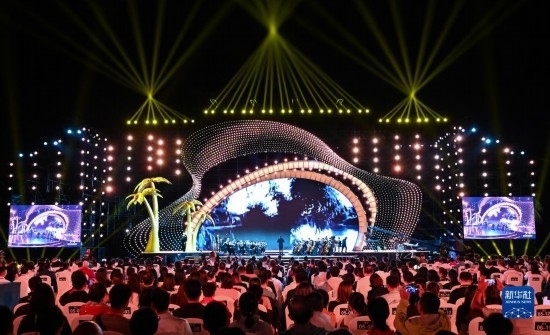 12月16日拍攝的第五屆海南島國際電影節(jié)開幕式現(xiàn)場。