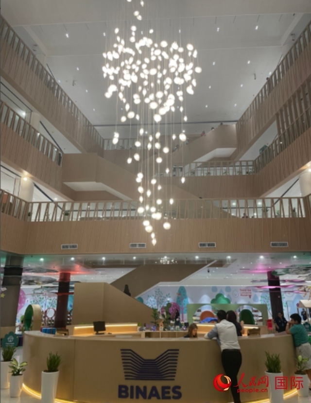 圖為中國(guó)援助薩爾瓦多國(guó)家圖書(shū)館內(nèi)景。 人民網(wǎng)記者 彭敏攝