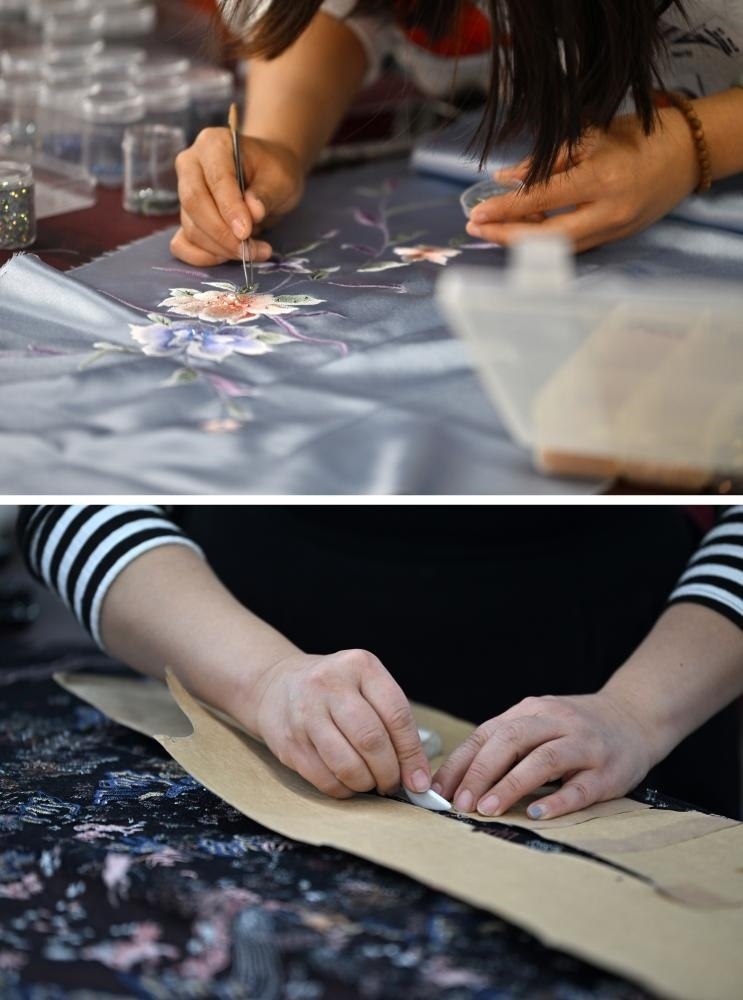 拼版照片：上圖為老美華定制車間的制衣師傅在面料上貼鉆；下圖為老美華定制車間的制衣師傅在面料上劃線（2023年12月8日攝）。天津老美華始創(chuàng)于1911年，歷史上以“千層底”布鞋聞名，是享譽(yù)津門的“中華老字號(hào)”。新華社記者 李然 攝