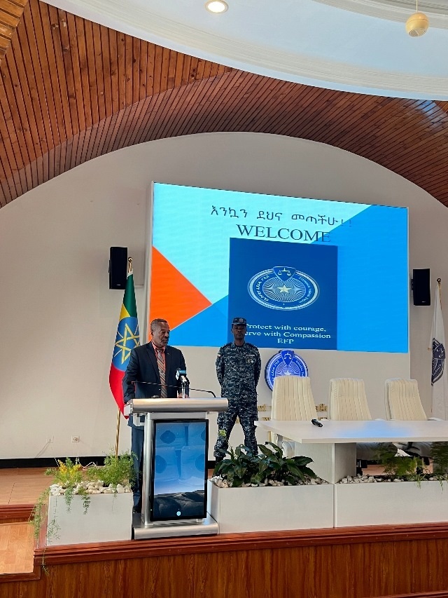 圖為埃塞警察大學校長梅斯芬·阿貝貝致辭。亞的斯亞貝巴大學孔子學院供圖