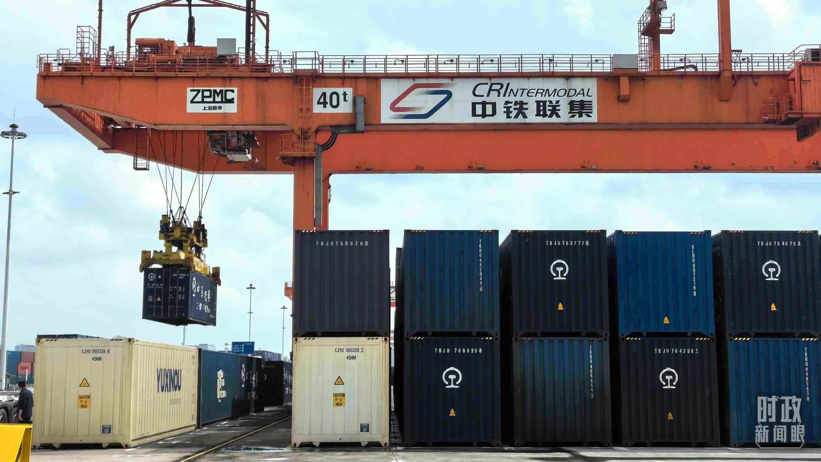 △重慶國際物流樞紐園區(qū)。（總臺央視記者趙化拍攝）