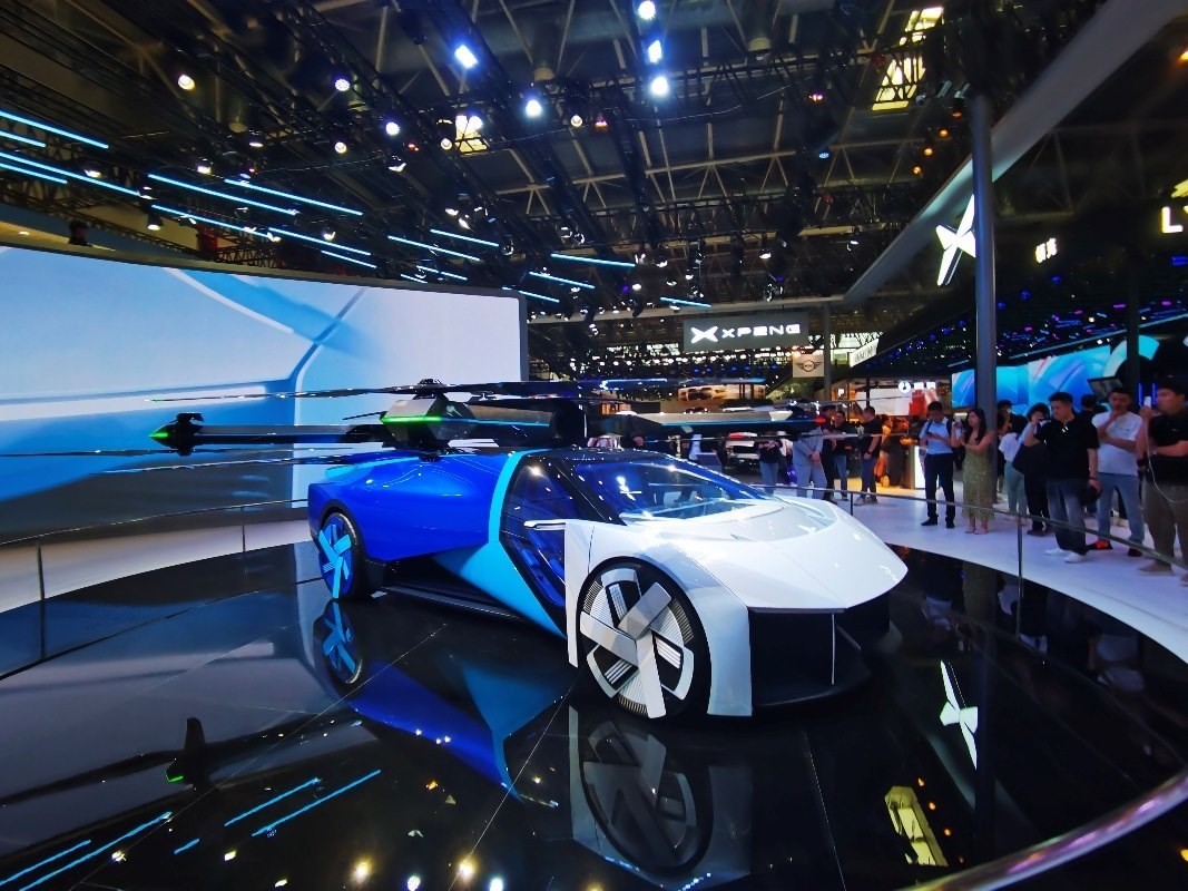 陸空一體式飛行汽車。人民網(wǎng)記者栗翹楚攝