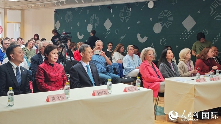 “漢語橋”瑞典賽區(qū)預(yù)選賽現(xiàn)場。人民網(wǎng)記者 殷淼攝