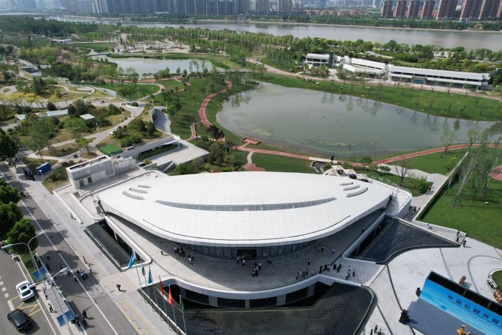 這是位于西安的中亞公園航拍畫面。新華社記者付瑞霞 攝