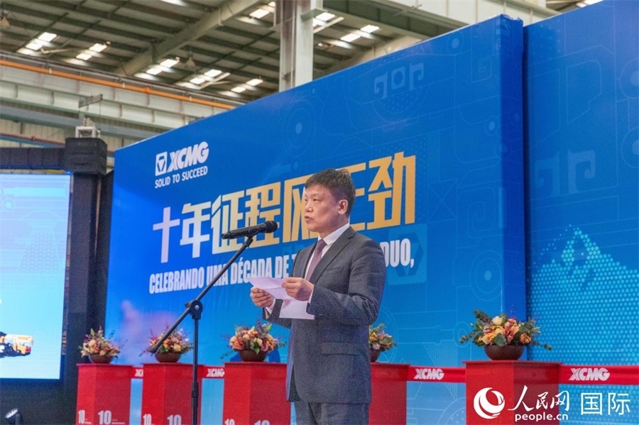 中國貿(mào)促會駐巴西代表處總代表郭英會在致辭中表示，過去十年，中巴經(jīng)貿(mào)關系迅猛發(fā)展，數(shù)百家中國企業(yè)進入巴西，投資巴西，為巴西的經(jīng)濟建設貢獻中國企業(yè)的力量。 人民日報社拉美中心分社 威廉·科埃略·維亞納攝