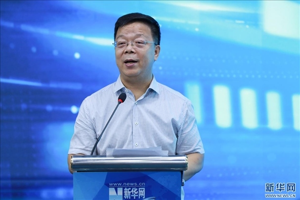 新華網(wǎng)黨委常委、董事、副總裁劉加文致辭