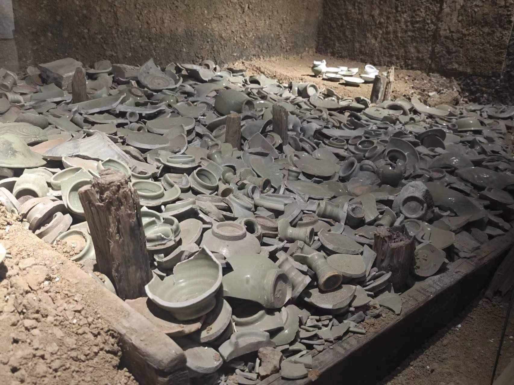 經(jīng)過“質(zhì)檢”的瓷器碎片。人民網(wǎng)記者 黃鈺攝