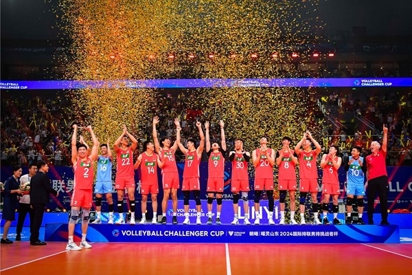 中國隊奪得2024年國際排聯(lián)男排挑戰(zhàn)者杯冠軍。圖片來源：國際排聯(lián)
