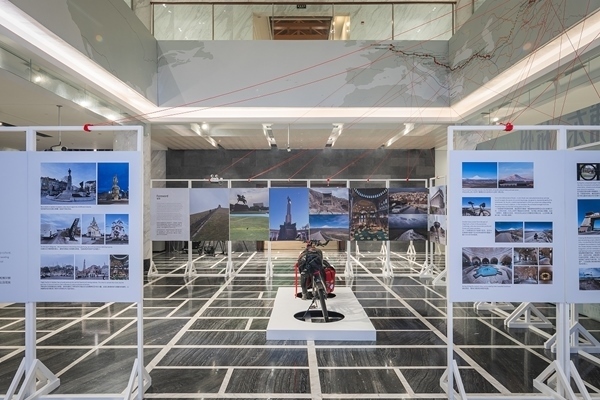 “東游記”展覽。校方供圖