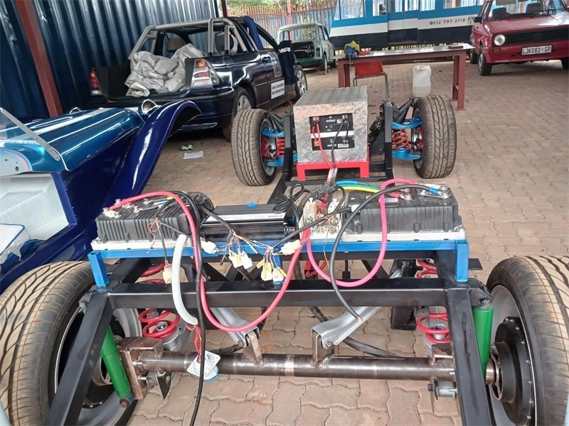 “老爺車”的跟上電動(dòng)潮流。索尚古夫技術(shù)高中供圖