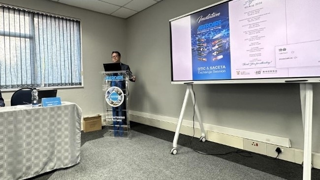 中國駐南非大使館參贊邱忠義致辭。南中經(jīng)貿(mào)協(xié)會供圖