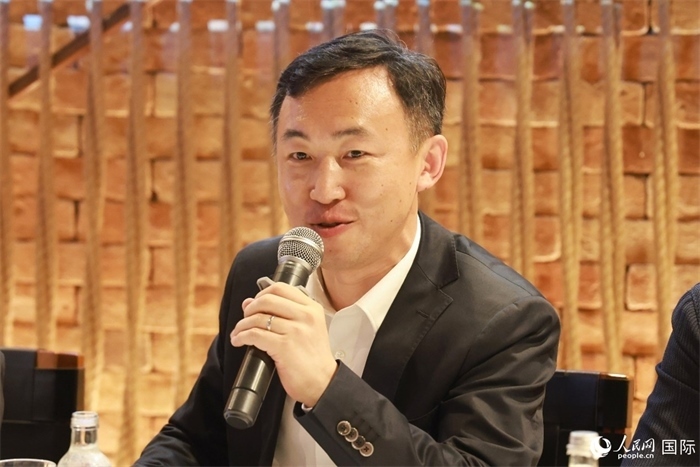 中國駐里約熱內(nèi)盧代總領(lǐng)事王海濤在座談會上致辭。人民網(wǎng)記者 陳海琪攝