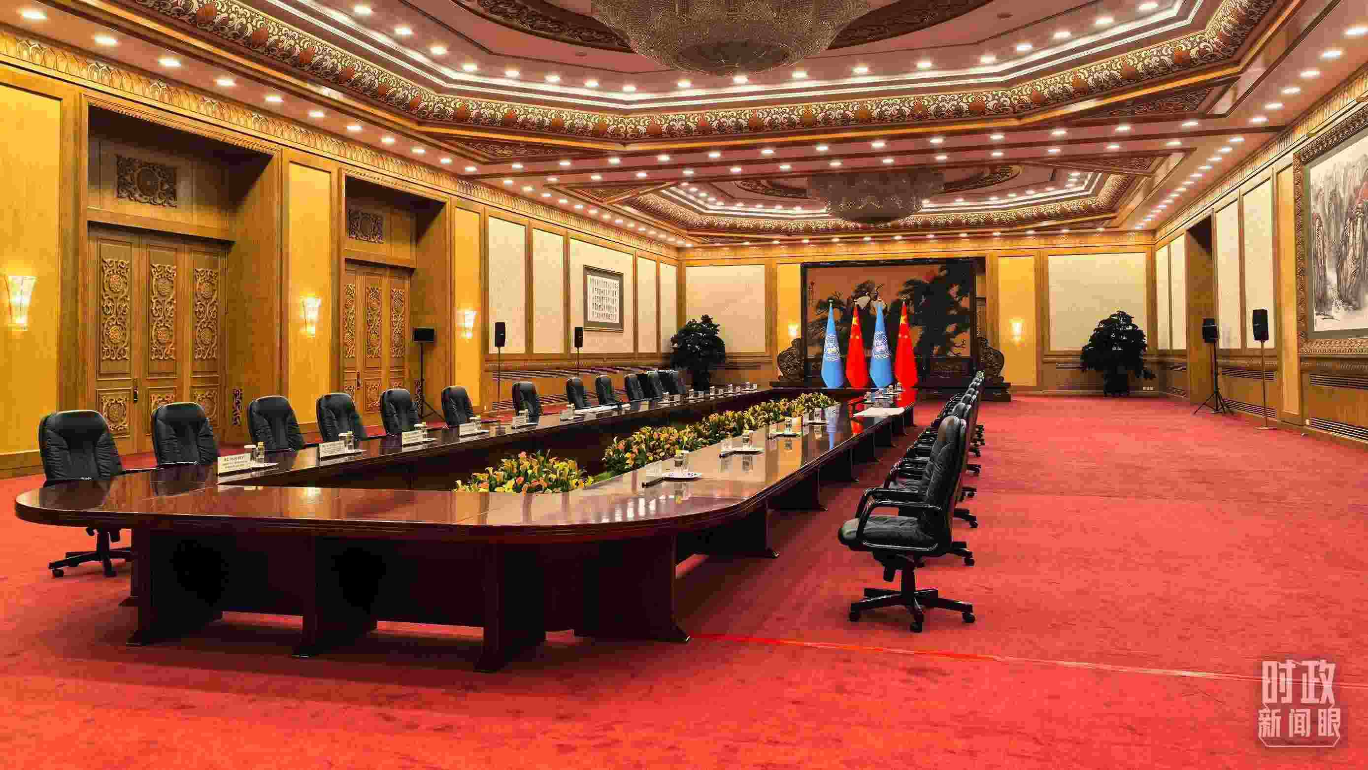  △同聯(lián)合國(guó)秘書(shū)長(zhǎng)古特雷斯的會(huì)見(jiàn)會(huì)場(chǎng)，這是開(kāi)始前的場(chǎng)景。（總臺(tái)央視記者劉瑞琳拍攝）