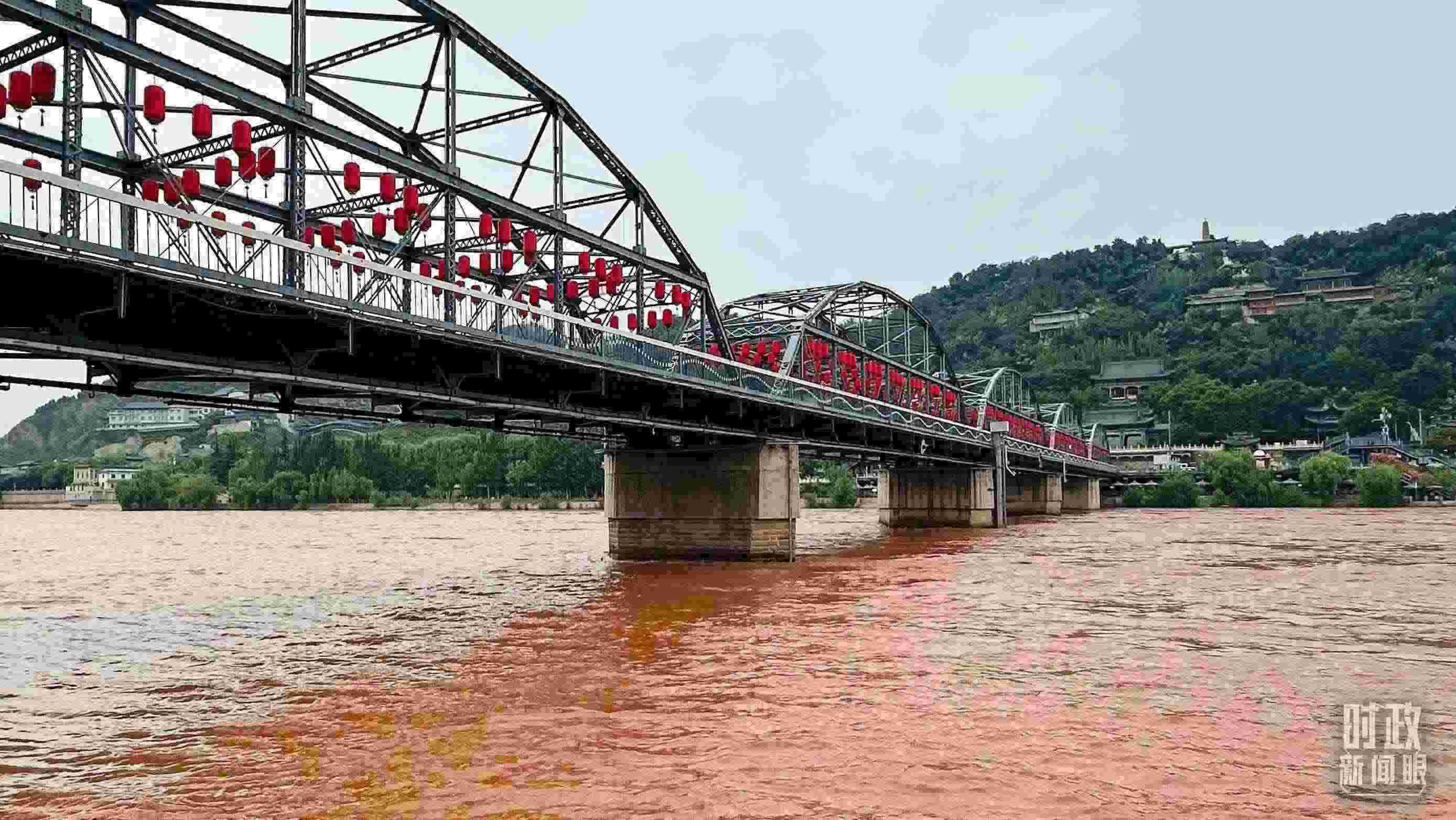 △黃河蘭州中山橋段。（總臺央視記者范一鳴拍攝）