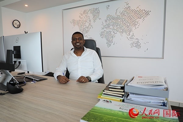 圖為Kerchanshe公司執(zhí)行總裁伊思拉爾·德格。人民網(wǎng)記者 沈小曉攝