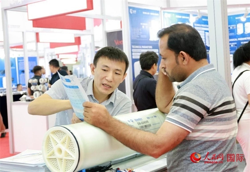 中企產(chǎn)品介紹。人民網(wǎng)記者管克江攝