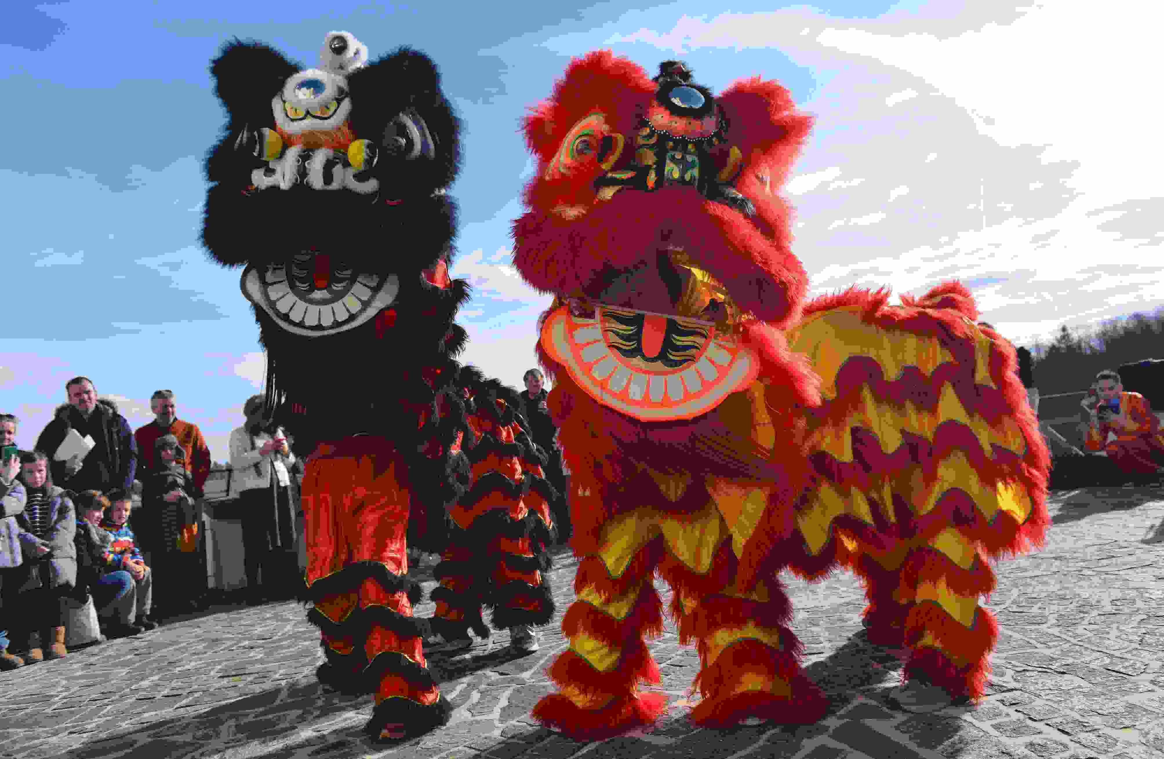 △當?shù)貢r間2024年2月4日，克羅地亞克拉皮納，薩格勒布大學(xué)孔子學(xué)院舉辦一系列活動，迎接中國農(nóng)歷龍年春節(jié)。