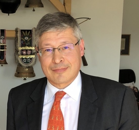 瑞士日內(nèi)瓦伯爾尼大區(qū)經(jīng)濟發(fā)展署前署長、經(jīng)濟學家 菲利普·莫尼耶