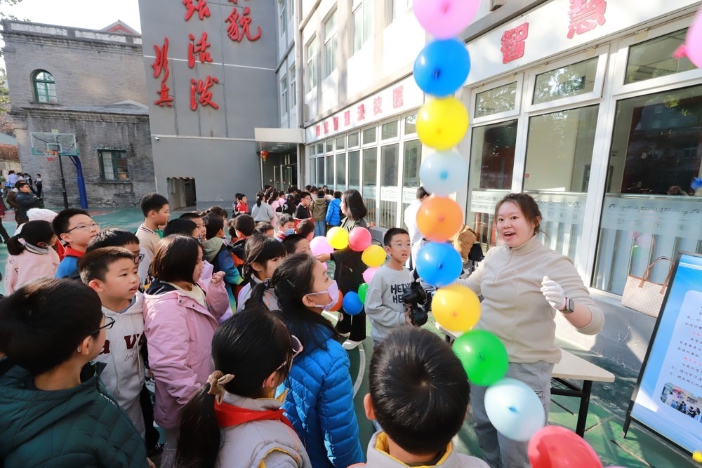 科學(xué)節(jié)現(xiàn)場(chǎng)。校方供圖