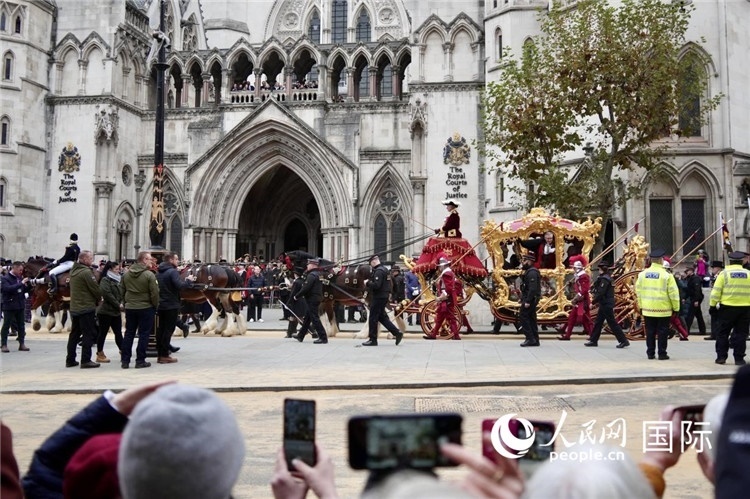 2024倫敦金融城市長就職巡游現(xiàn)場。吳若鳴攝