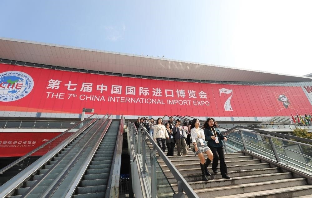 第七屆進博會按年計意向成交額超八百億美元。