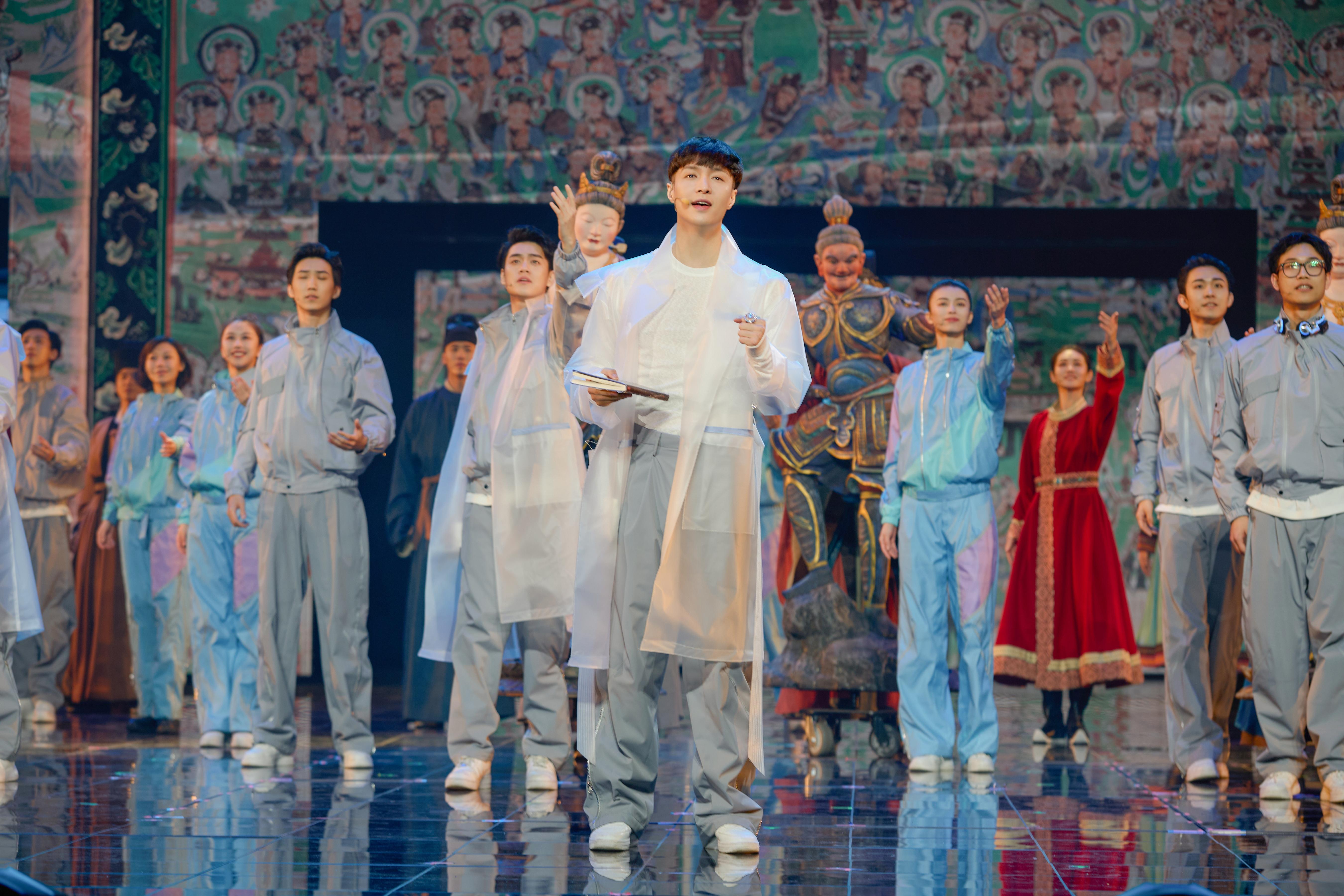 《受到召喚·敦煌》劇照。中國國家話劇院供圖