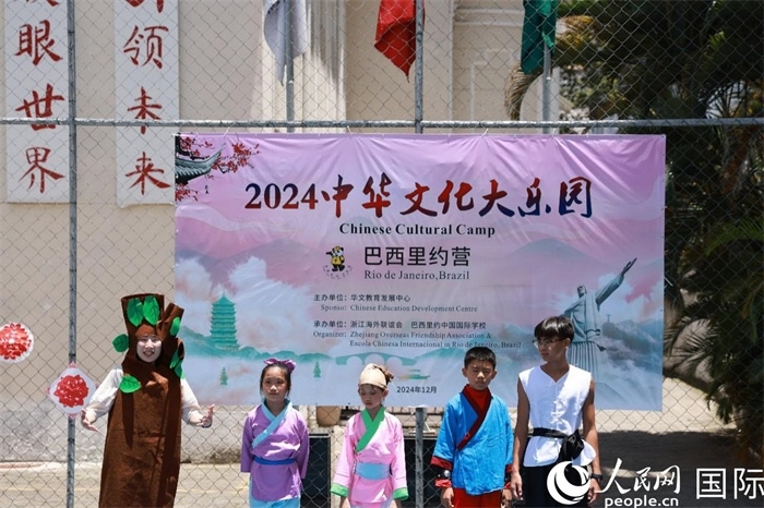 話劇《司馬光砸缸》演繹了中國(guó)家喻戶曉的兒童故事。人民網(wǎng)記者 陳海琪攝