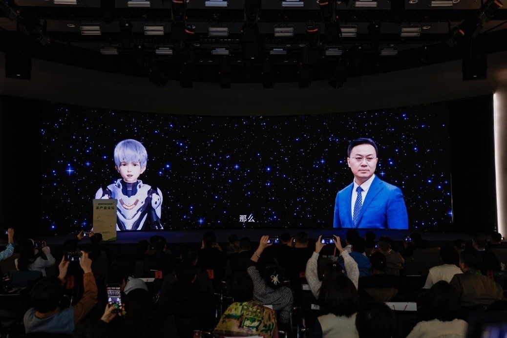 中國工程院院士、湖南師范大學(xué)校長劉仲華與人民網(wǎng)數(shù)字人白澤線上對話