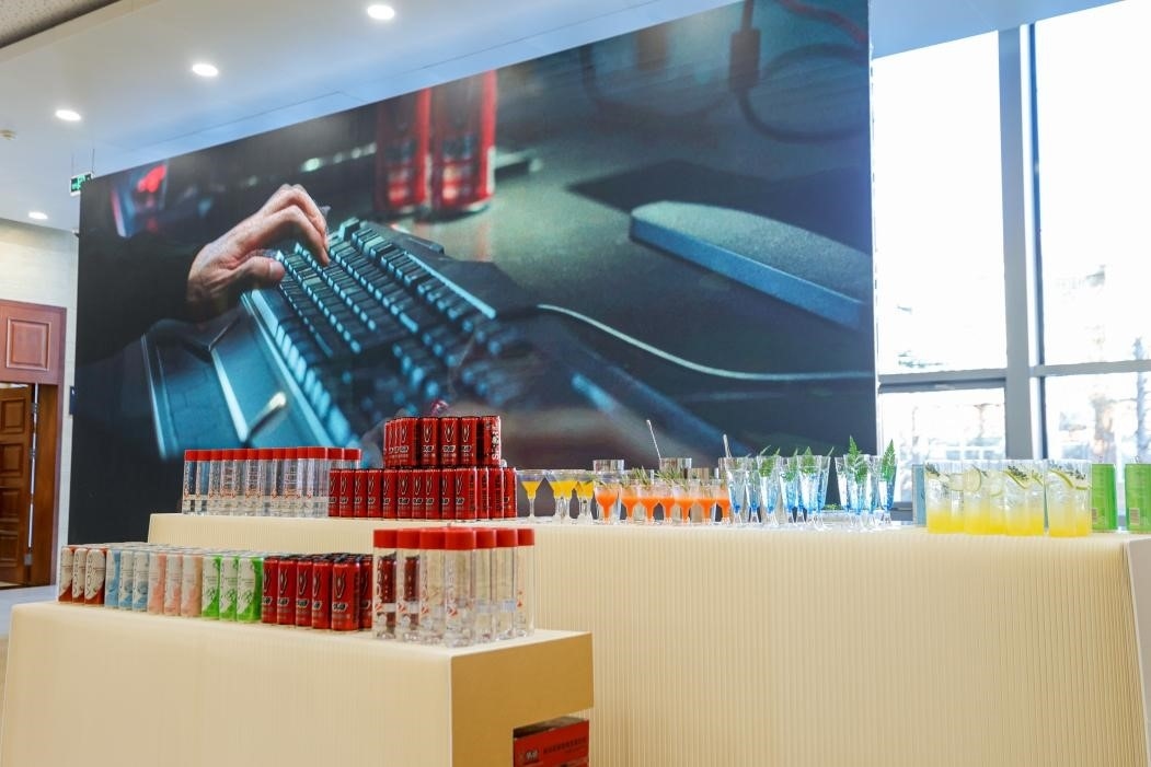 展區(qū)里的特調(diào)飲品區(qū)域。王佳雨攝