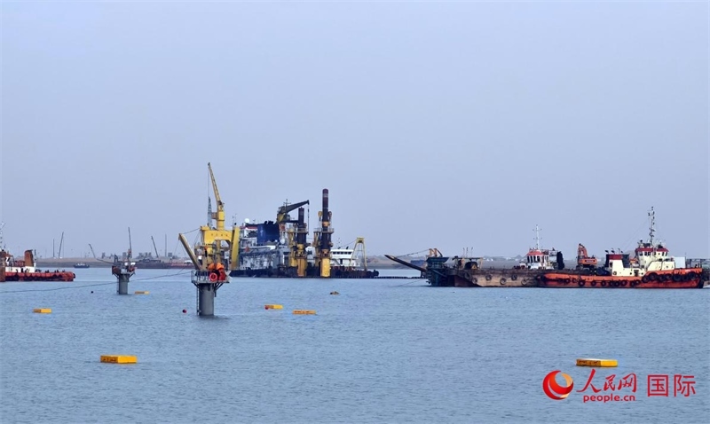 祖拜爾海底隧道施工場景。人民網(wǎng)記者管克江攝