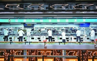 山東青島一家企業(yè)的生產(chǎn)車間。新華社發(fā)